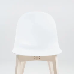 1665 Academy Connubia© Chaise scandinave en polypropylène et bois