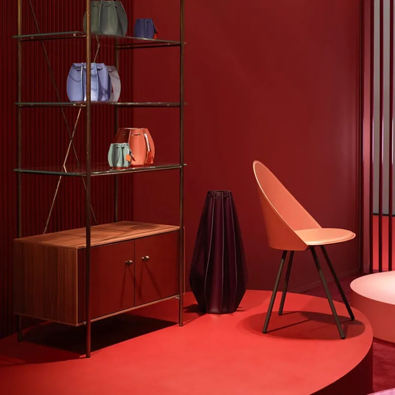 Amika Chaise italienne vintage en croûte de cuir
