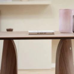 Blossom Mobitec® Table design en bois avec bords arrondis