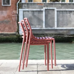 Doga bistrot Chaise de jardin design empilable sans accoudoirs de fabrication italienne