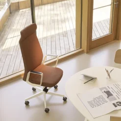 Eden 02 Fauteuil de direction en tissu avec têtière made in France