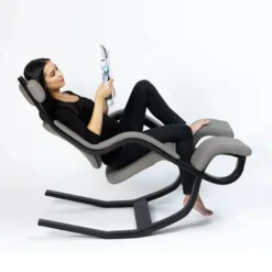 Gravity Varier® Fauteuil de relaxation en tissu et bois