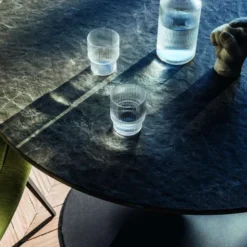 Infinity Midj® Table pied central design en céramique et métal