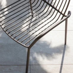 Jasmine Fauteuil de jardin design empilable en métal