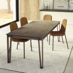 Okaso Table design en céramique et métal