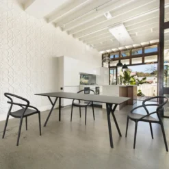 Pia Chaise tendance empilable en polypropylène