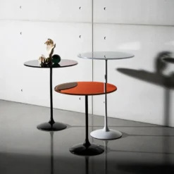 Tulip Table guéridon en verre